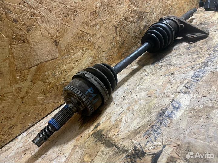 Привод Ниссан Примера P11 АКПП левый правый 2,0