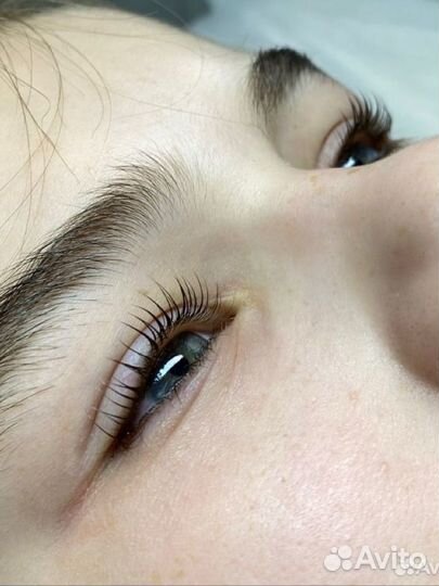 Ламинирование ресниц и оформление бровей