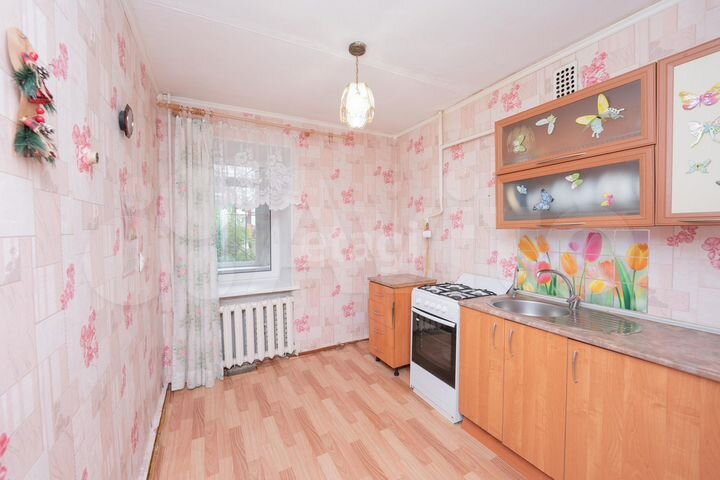 2-к. квартира, 48 м², 1/9 эт.