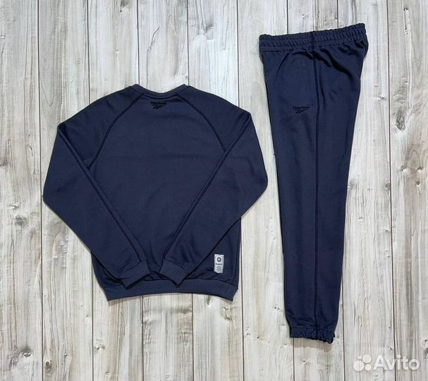 Спортивный костюм