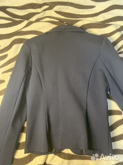 Пиджак на девочку 128