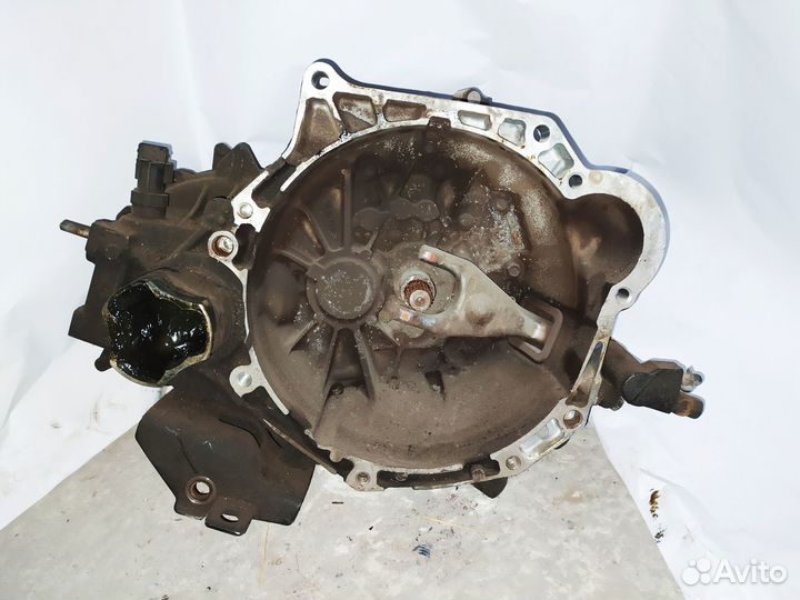 Коробка передач МКПП 1.4 1.6 на Hyundai Solaris 1