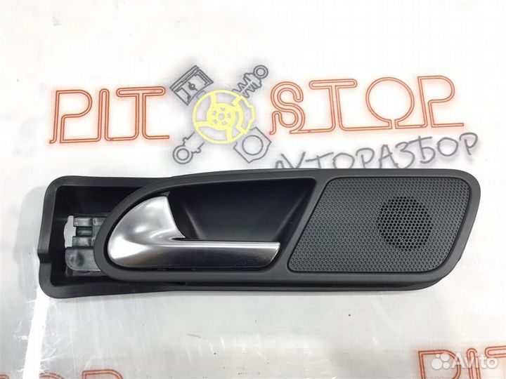 Внутренняя ручка задней левой двери VW Tiguan (5N