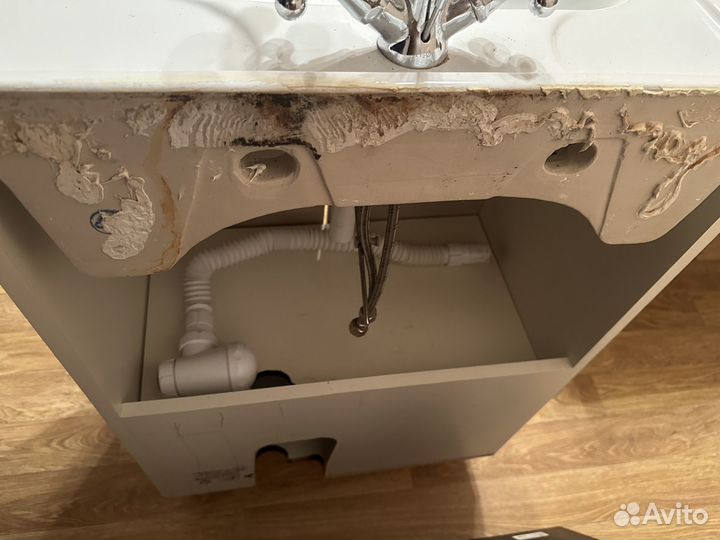 Тумба для ванной с раковиной и смесителем