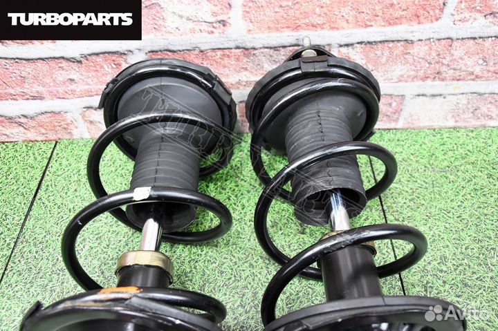 Стойки передние Toyota Ipsum ACM21 2azfe