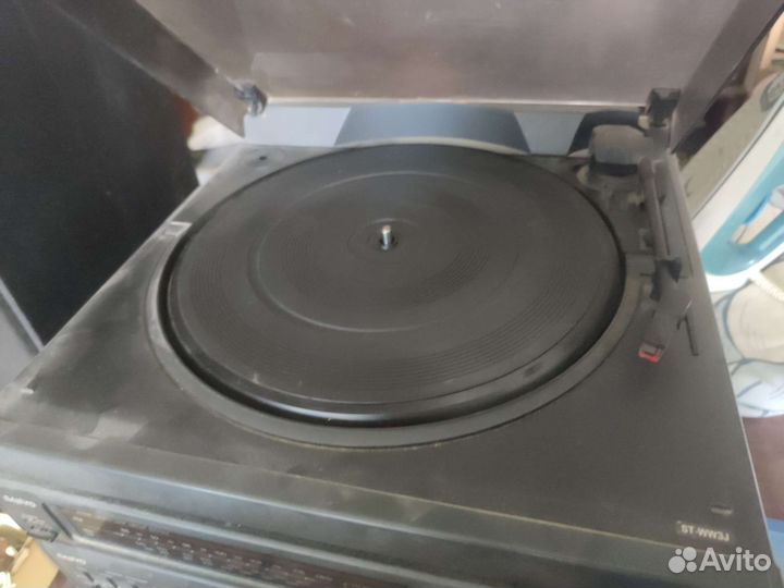 Музыкальный центр Sanyo и 2 колонки Panasonic