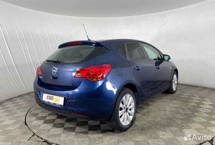 Opel Astra 1.6 AT, 2011, 131 000 км