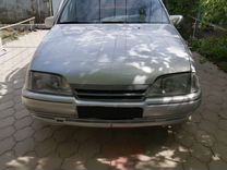 Opel Omega 2.0 MT, 1989, битый, 150 000 км, с пробегом, цена 100 000 руб.