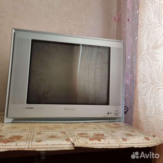 Телевизор на запчасти