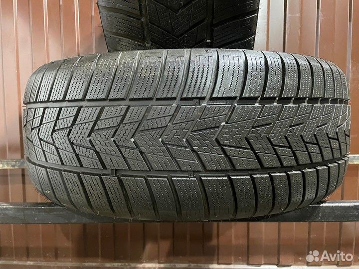 Tracmax X-Privilo S330 225/50 R18 99V