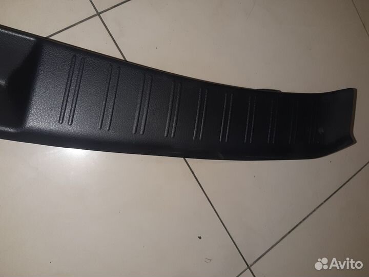 Накладка порога багажника Субару Импреза GH