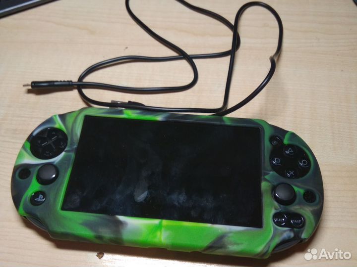 Ps vita slim прошитая 2 чехла с картой 64гб