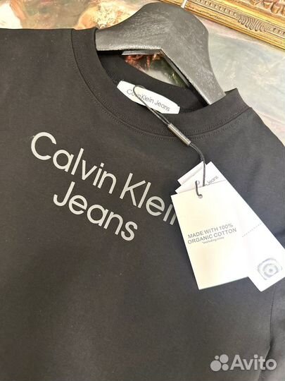 Calvin Klein премиальная футболочка