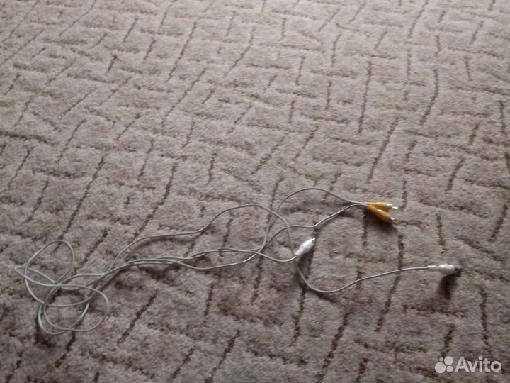 Провода от приставки,3 джойстика