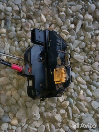 Замок передней двери Chevrolet Aveo T300