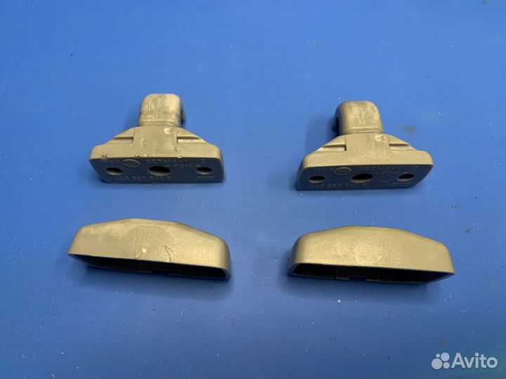 Крючок солнцезащитного козырька Ауди 80/100/А6