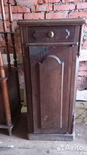 Антикварная и винтажная мебель