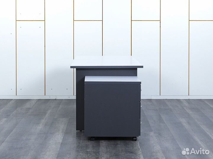 Компьютерный стол с тумбой