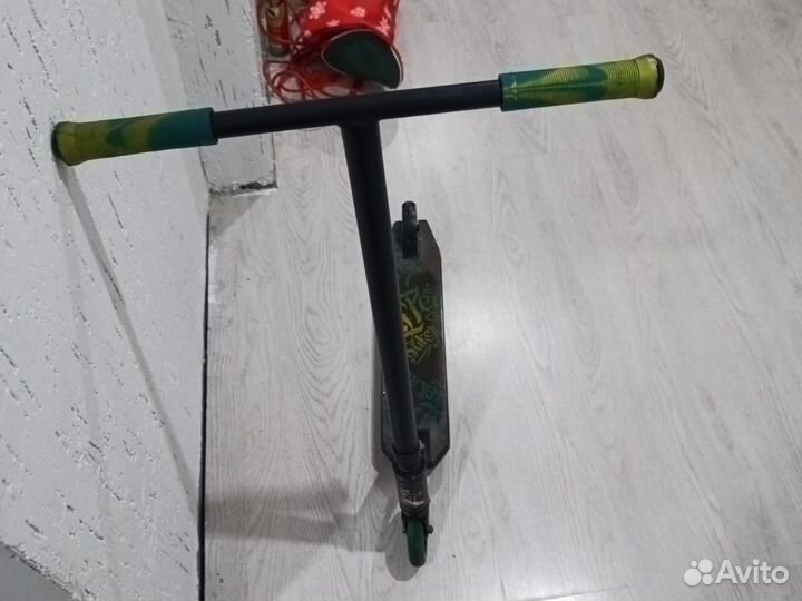 Трюковой самокат duker 101