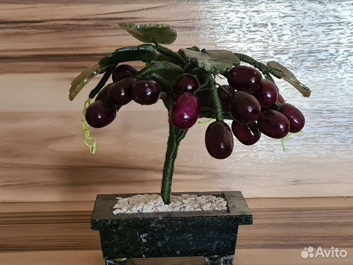 Дерево счастья из натуральных камней