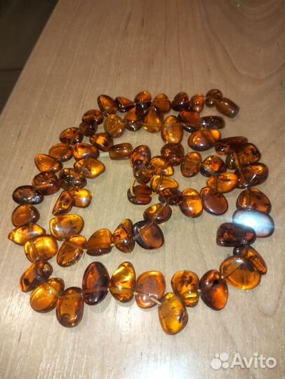 Янтарные бусы