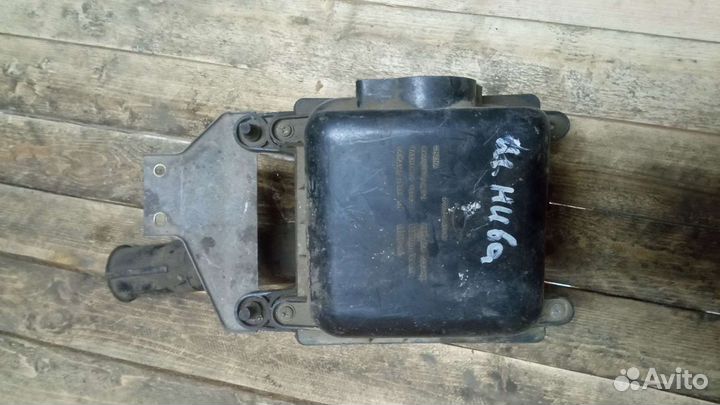 Корпус воздушного фильтра Шевроле Нива