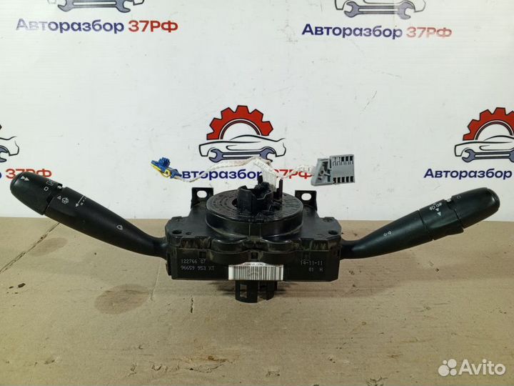 Переключатель подрулевой Peugeot 308