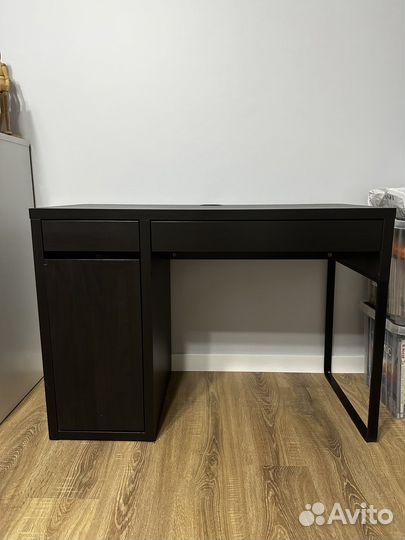 Компьютерный стол IKEA mikke