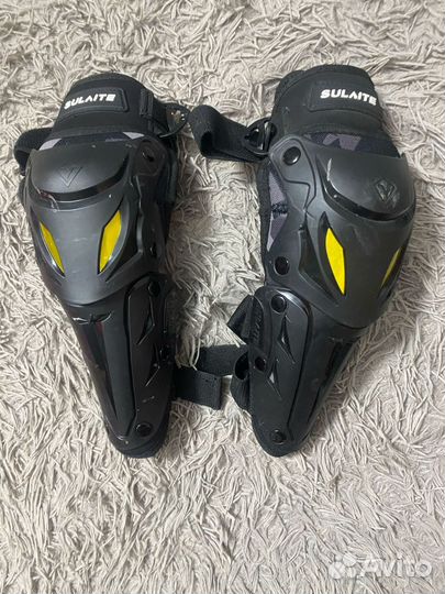 Налакотники эндуро