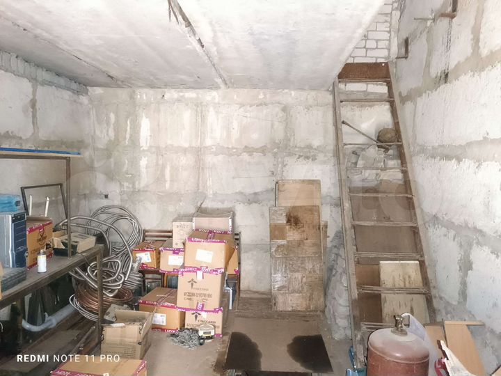 Гараж, > 30 м²