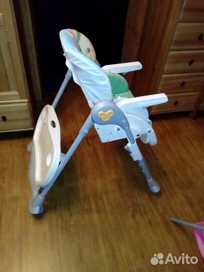 Продам стульчик для кормления Brevi