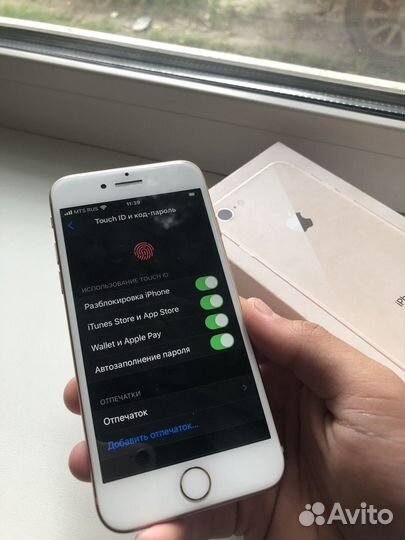 iPhone 8, 64 ГБ