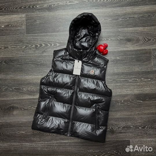 Жилетка Moncler матовая