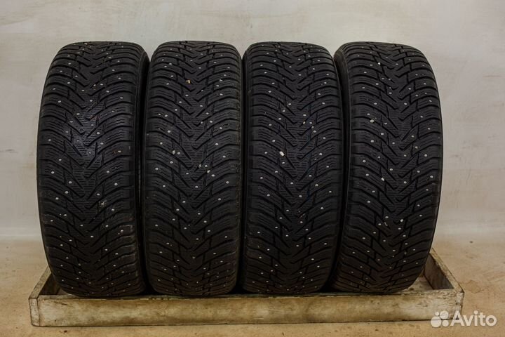 Nokian Tyres Hakkapeliitta 8 SUV 255/60 R18 112T
