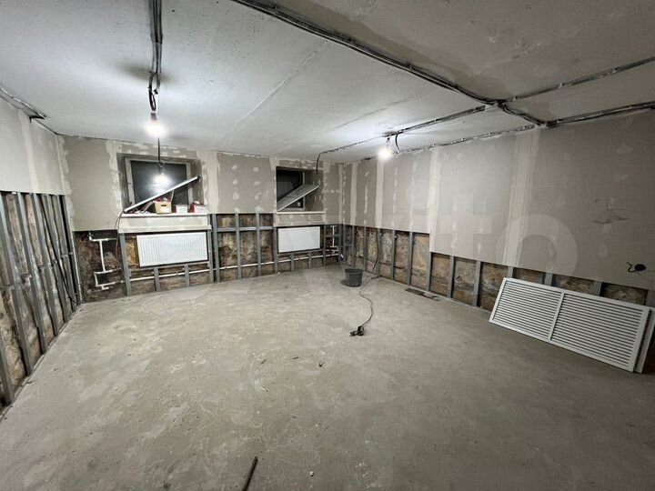 Под общепит, услуги или торговлю на Казанской