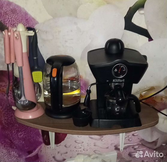 Полка с кронштейном, новая