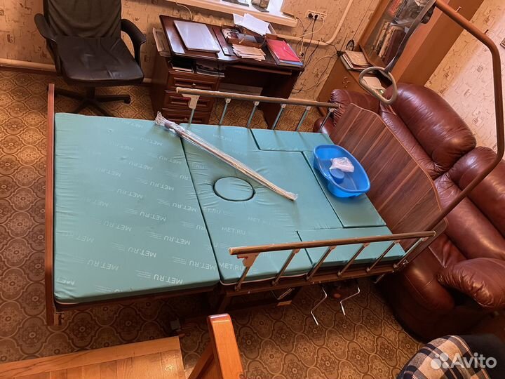 Медицинская кровать для лежачих больных