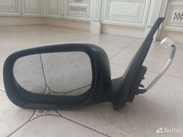 Зеркало левое toyota rav4