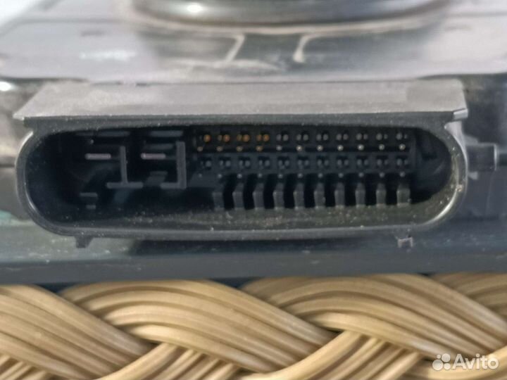 Блок управления правой фары