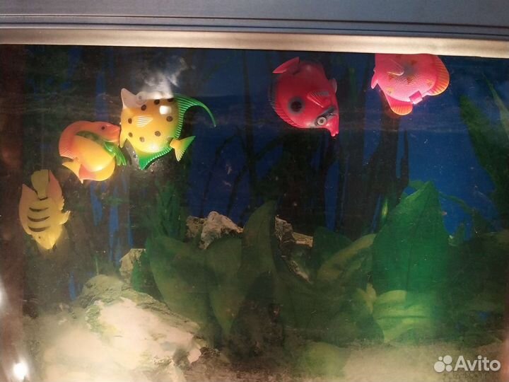 Декоративный аквариум, светильник
