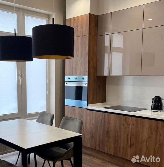 Кухня в потолок на заказ