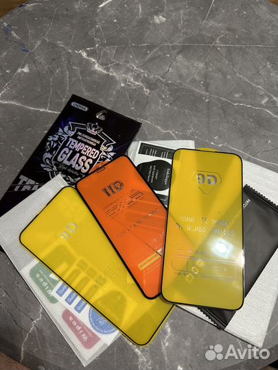 Защитные стекла на iPhone