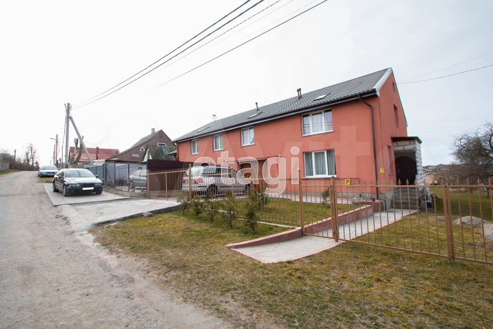 Таунхаус 175 м² на участке 12 сот.