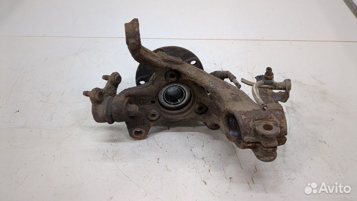 Ступица (кулак, цапфа) левая передняя Volkswagen Golf 7