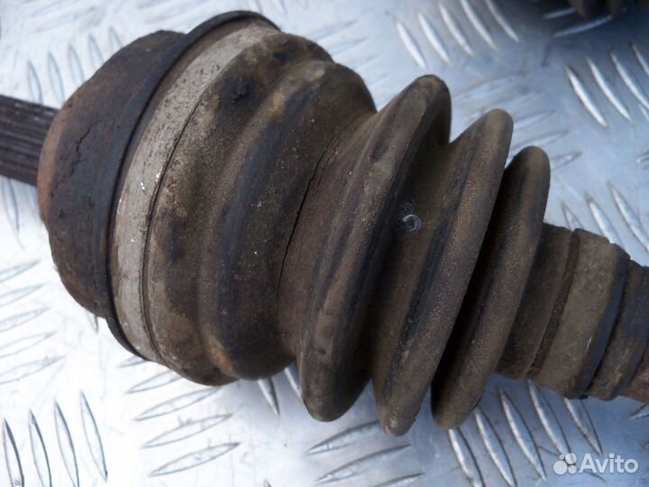 Привод передний правый Renault Symbol 1.4 06г