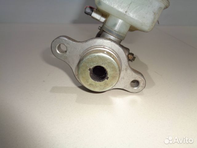 Главный тормозной цилиндр subaru GF6