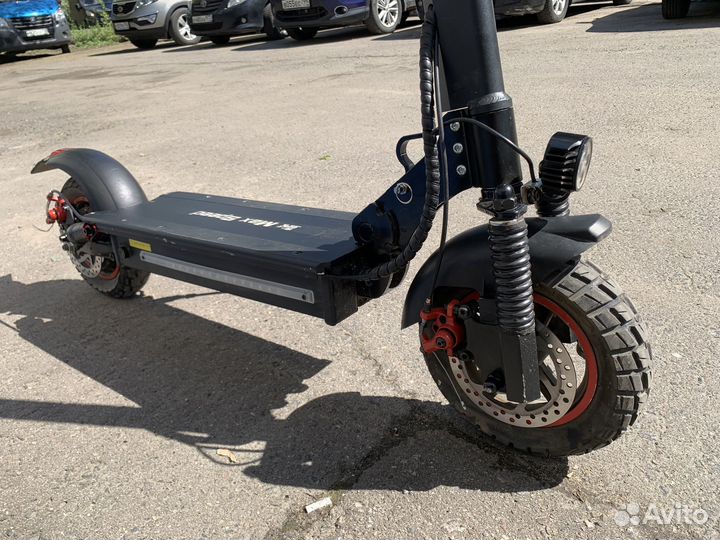 Электросамокат kugo