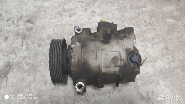 Компрессор кондиционера VW Passat b6 1K0820859S