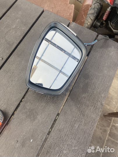 Левое зеркало skoda rapid 1