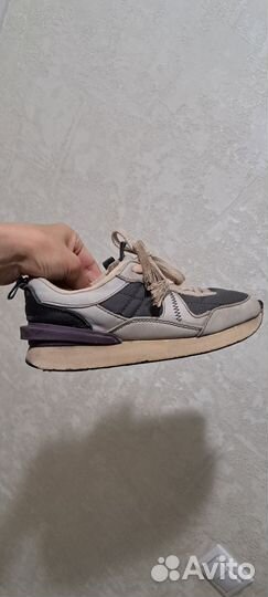 Кроссовки zara